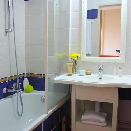 Rezort Le Hameau De La Pinede 3p 5/6p 4s Hyères