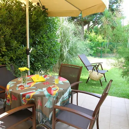 Rezort Le Hameau De La Pinede 3p 5/6p 4s Hyères
